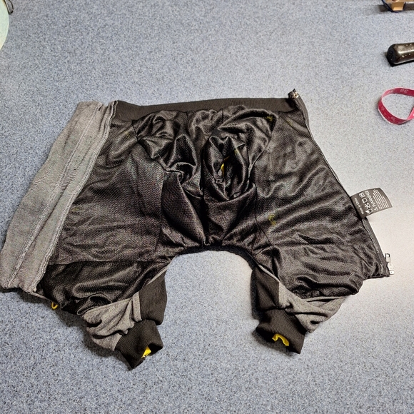 Zippy Dynamics Cozy Full-Body Suit, Size 13L, Item#1526202🐕 - Picture 15 of 16